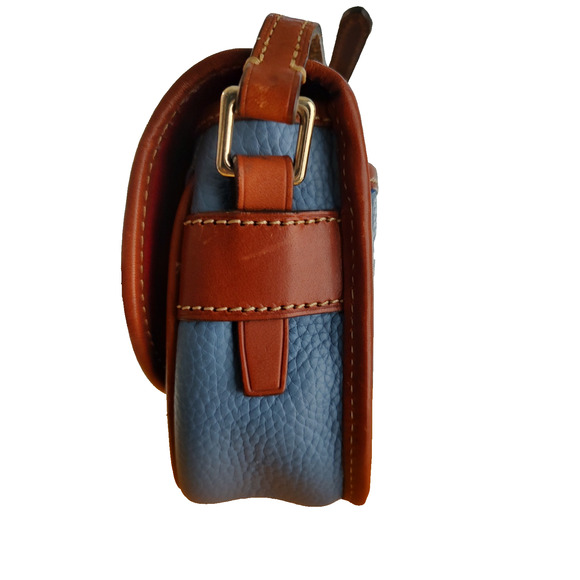 Dooney & Bourke Blue Pebble Grain Hallie Bag Crossbody Flap Close Adjust Strap - Picture 12 of 16